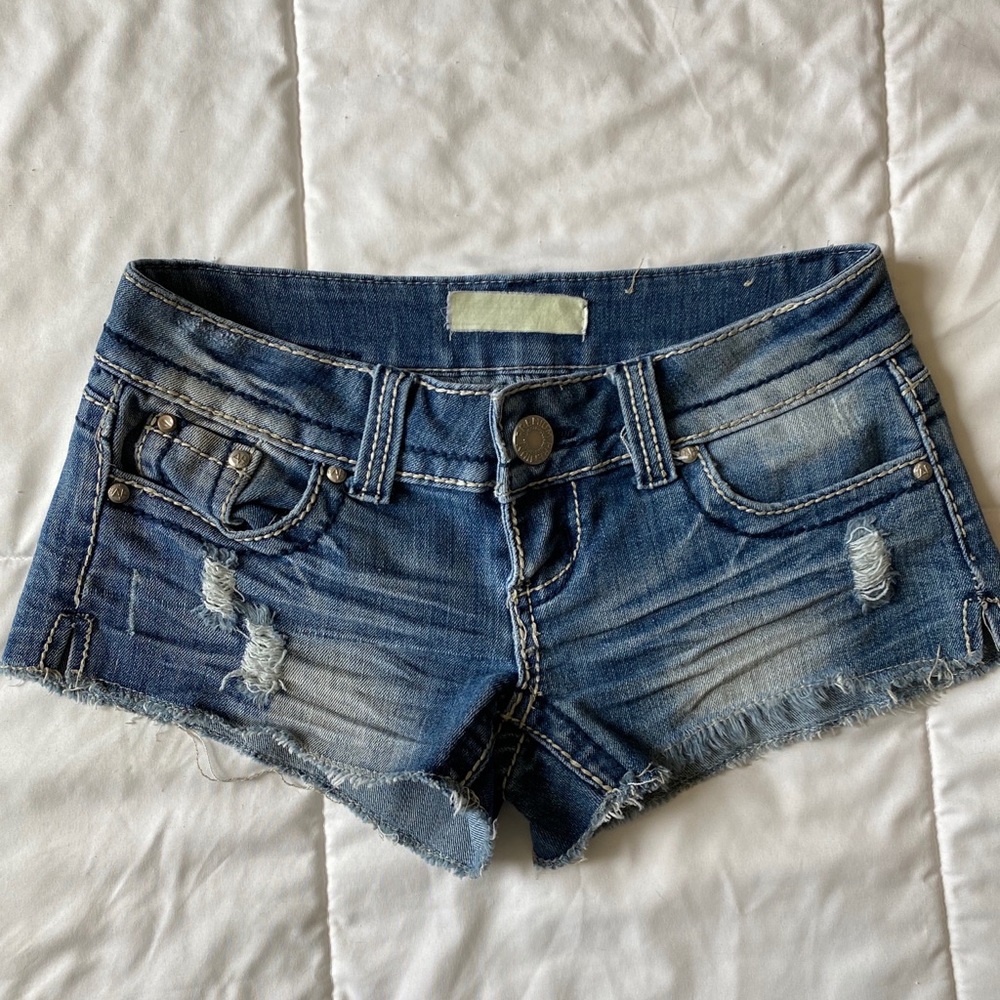 Hipster short shorts